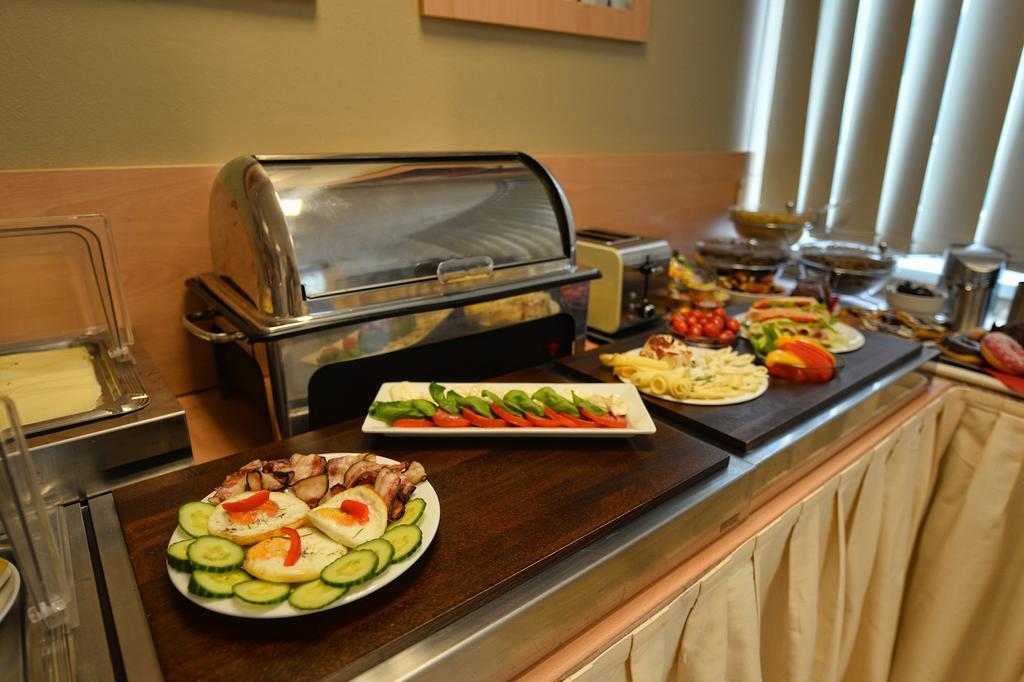 Hotel Vaka Brno Ngoại thất bức ảnh