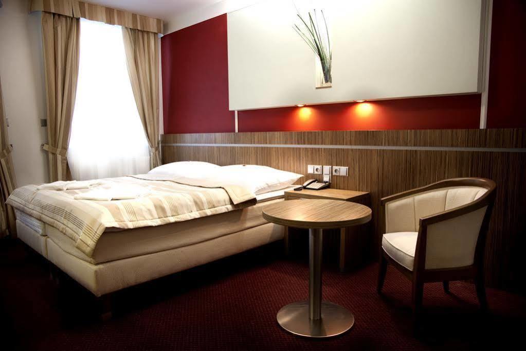Hotel Vaka Brno Ngoại thất bức ảnh