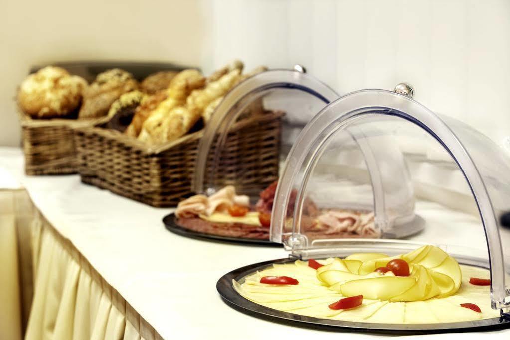 Hotel Vaka Brno Ngoại thất bức ảnh