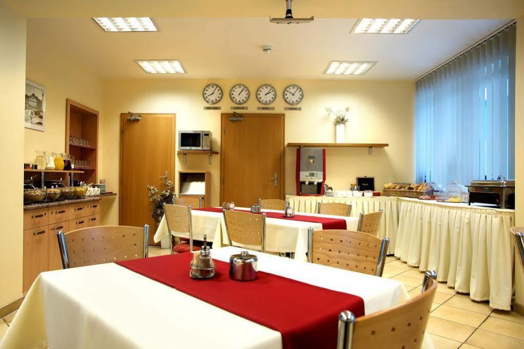 Hotel Vaka Brno Ngoại thất bức ảnh